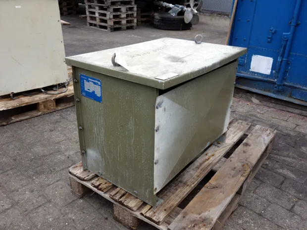 Image 1 of 3 - Møre Trafo - LTB 4230 K