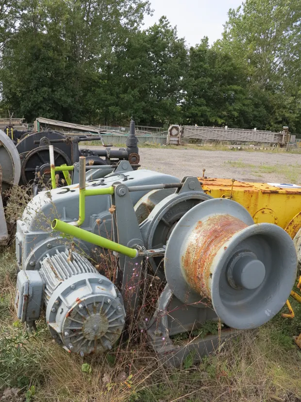 Image 5 of 8 - Anchor winch double