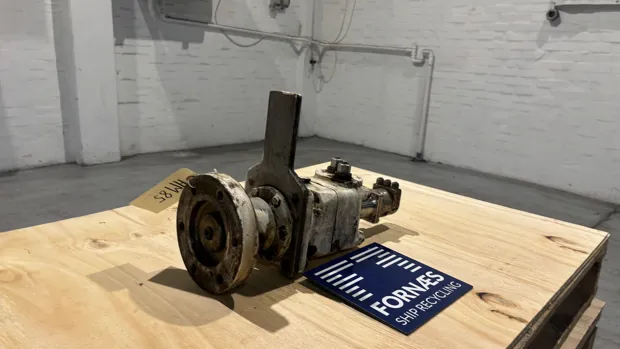 Image 7 of 11 - Danfoss - OMT 160 T