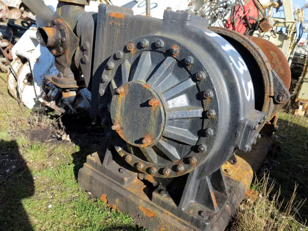 Image 2 of 4 - Mooring winch