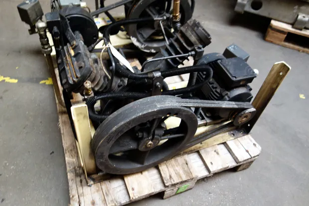 Image 2 of 4 - Ingersoll-Rand - 231