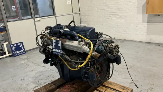 Image 4 of 9 - Ford  - 826E