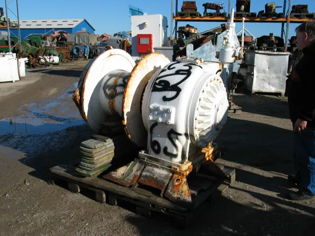 Image 1 of 6 - Wire winch