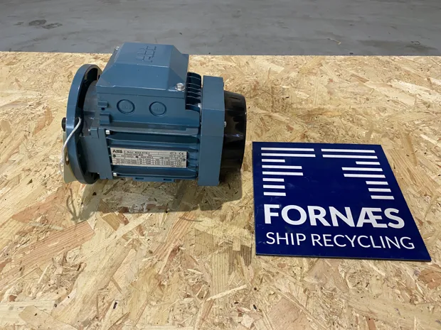 Image 1 of 5 - ABB - M2AA 071B-2