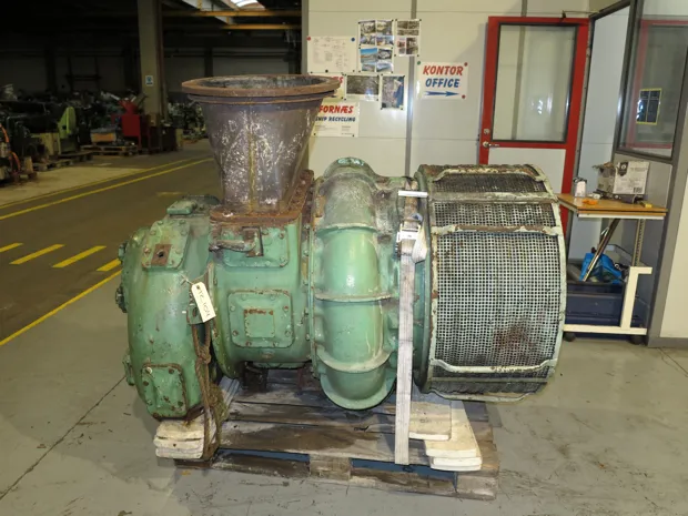 Image 4 of 7 - BBC - VTR 320 (No plate)