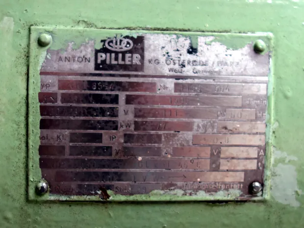 Image 4 of 4 - Deutz