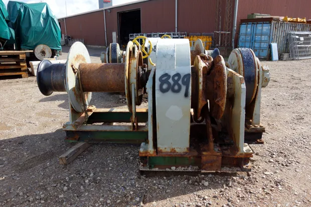 Image 1 of 5 - Anchor/Mooring winch
