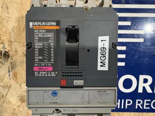Merlin Gerin - Compact