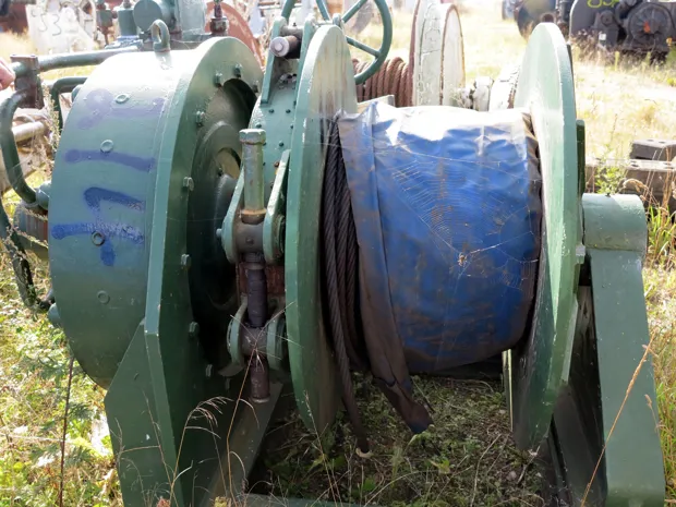 Image 1 of 2 - Trawl winch