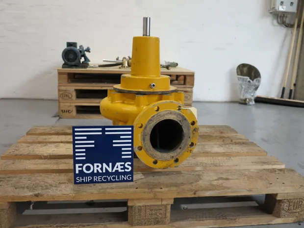 Image 2 of 4 - Desmi - NSL 125-215