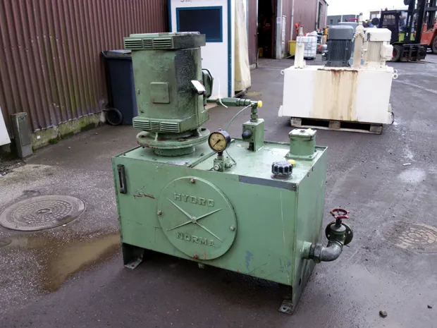 Image 3 of 5 - HS251