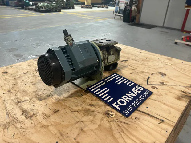 Image 5 of 11 - IMO - ACD 025N6 IVBP