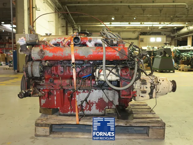 Image 2 of 5 - Ford - 2725E