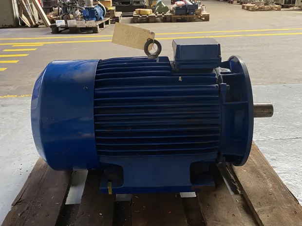 Image 3 of 4 - Bevi - 2SLG 180L-4