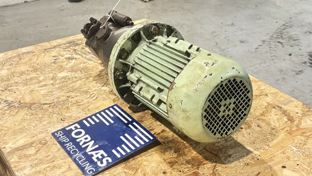 Image 5 of 8 - HP1038