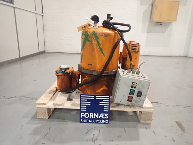 Image 1 of 5 - CJC - PWFU 27/27 M82