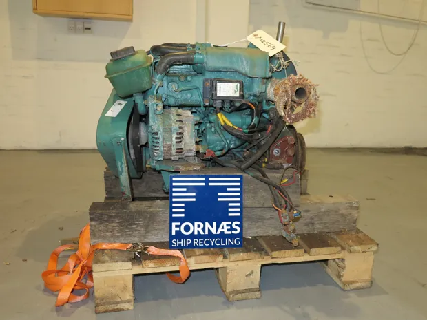 Image 1 of 6 - Volvo Penta - D1-30F