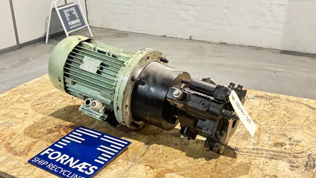 Image 4 of 8 - HP1038