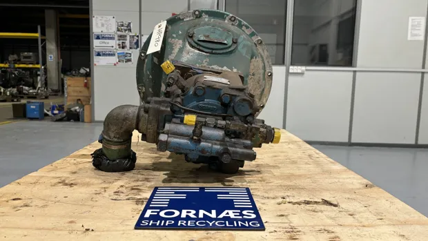 Image 4 of 8 - HP980