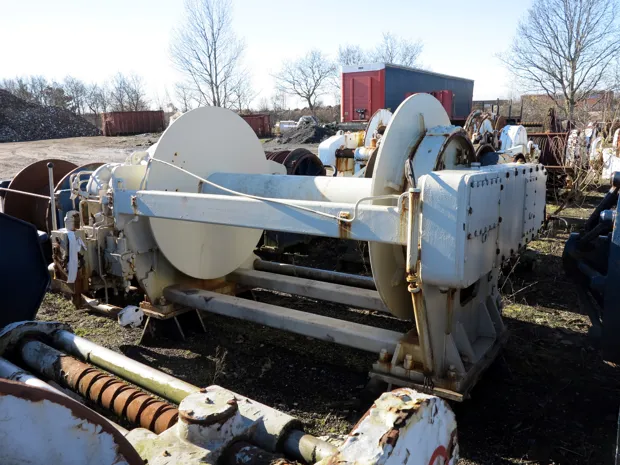 Image 1 of 6 - Trawl winch