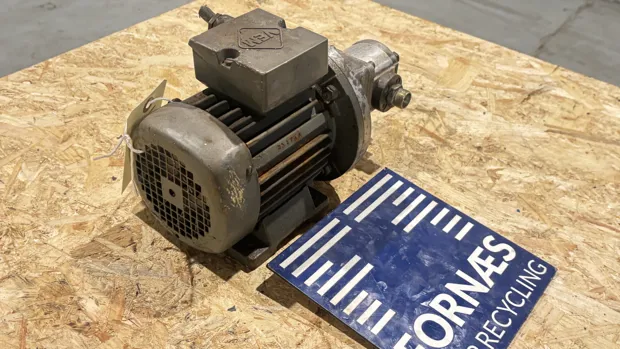 Image 3 of 9 - HP1021