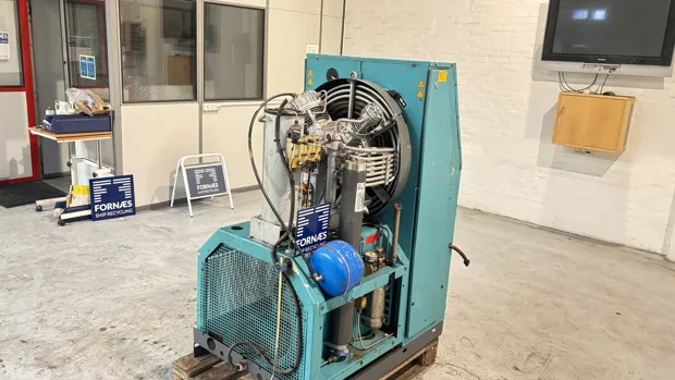 Image 9 of 12 - Bauer - KAP150-11-5