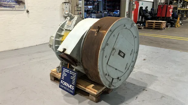 Image 8 of 10 - ABB - VTR354P11