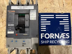 Merlin Gerin  - NS400N