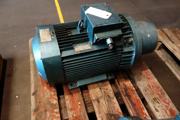 Image 1 of 2 - ASEA - M160L-6