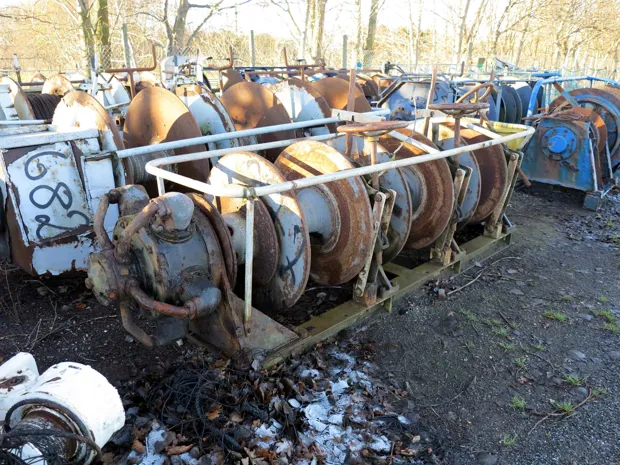 Image 1 of 5 - Trawl winch