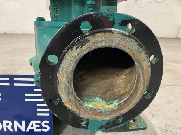 Image 4 of 8 - Azcue - VM100/26A