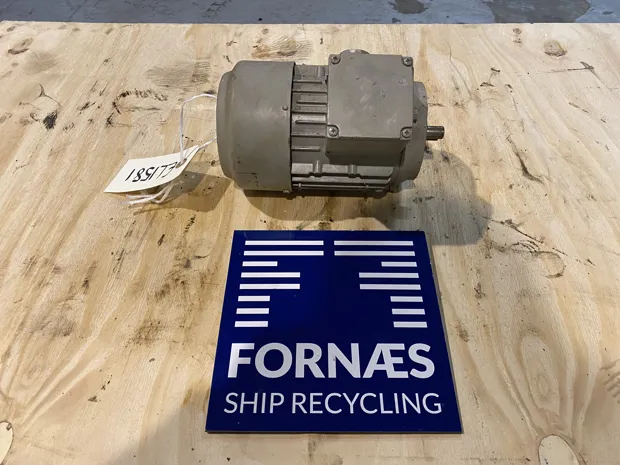 Image 3 of 5 - MEZ - 7AA71M04