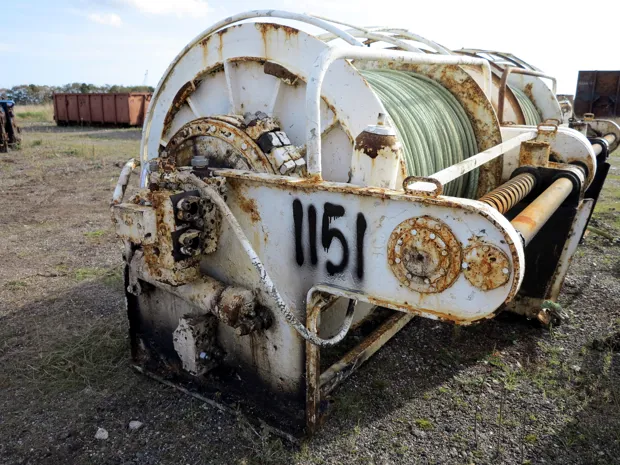 Image 2 of 8 - Split winch