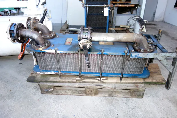 Image 1 of 4 - APV - N35