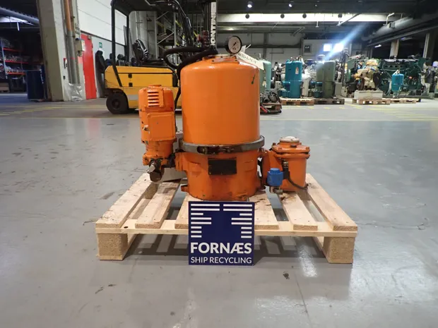 Image 3 of 5 - CJC - PWFU 27/27 M82