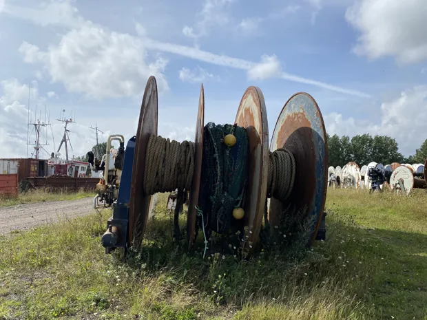 Image 3 of 6 - ND381