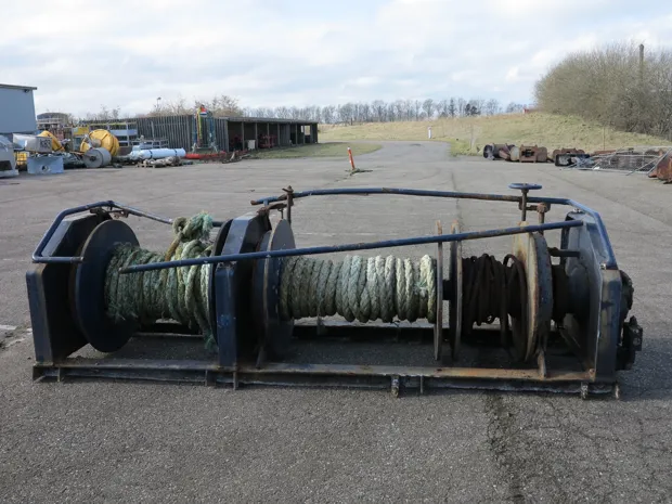 Image 4 of 8 - Trawl winch