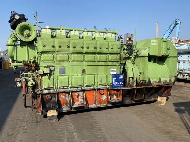 Image 1 of 8 - B&W Holeby