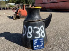 D838