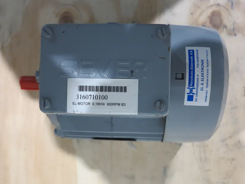 Image 2 of 4 - Server - 1.ZK 71 A-6