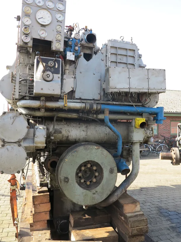 Image 5 of 7 - Deutz - SBV 12M 628