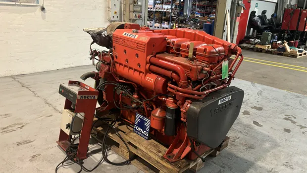 Image 6 of 9 - Scania  - DI12 64M