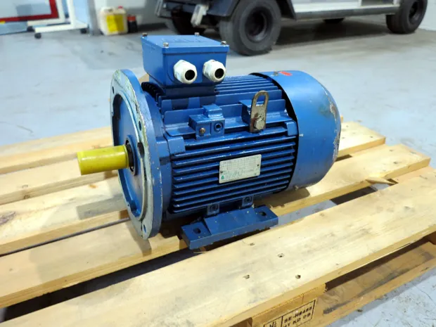 Image 1 of 4 - Bevi - 4AK 132S-4 B5+PTC