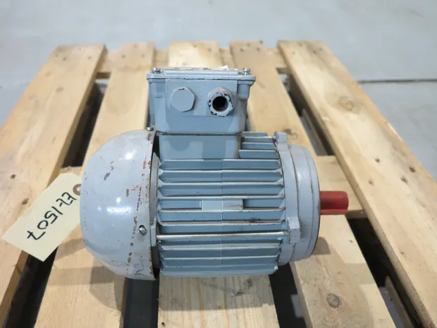 Image 1 of 3 - Server - ZK 90 S 6