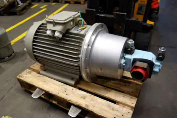 Image 1 of 4 - HP814