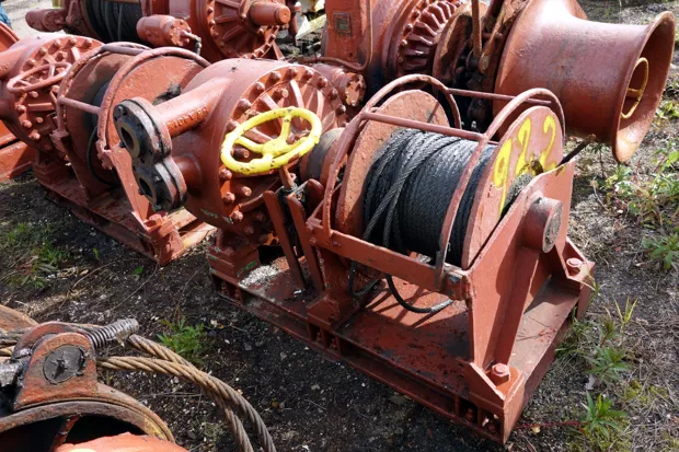 Image 2 of 3 - Wire winch