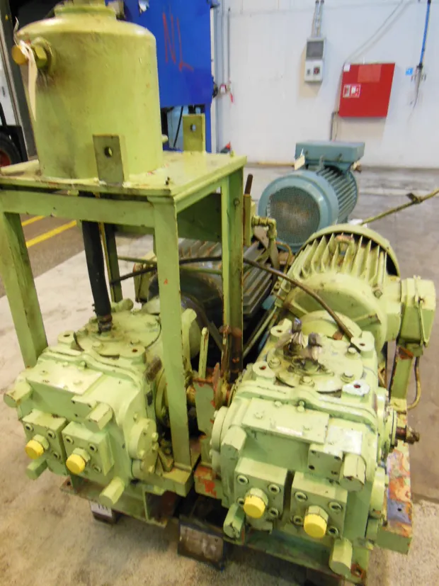 Image 1 of 3 - HP684