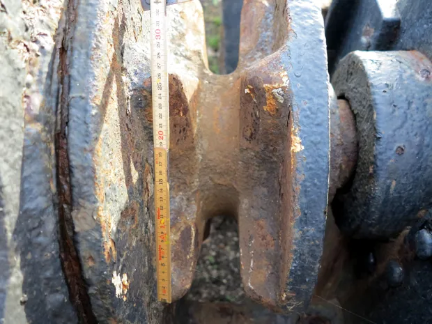 Image 5 of 5 - Anchor winch