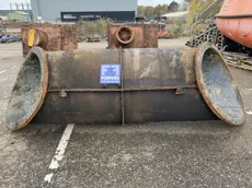No plate