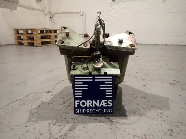 Image 3 of 8 - MaK - M 32 C